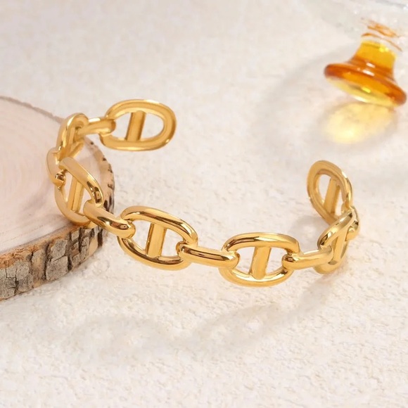 Classic Link Style Bangle - Picture 1 of 1